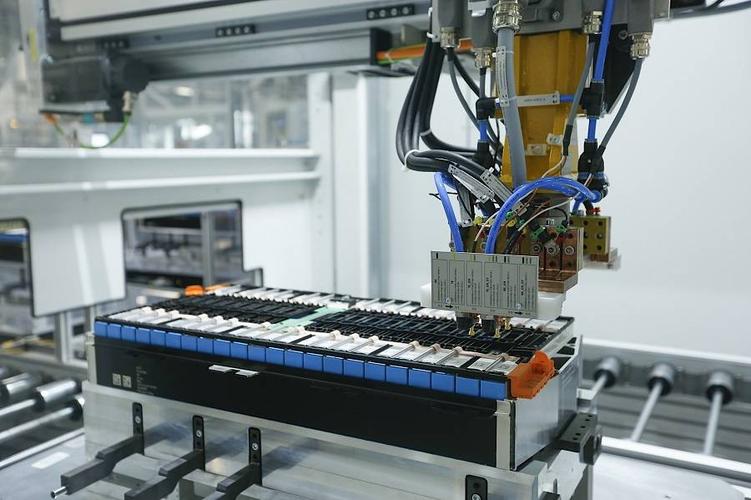 宝马加速电动化转型 莱比锡工厂增设电动车配件生产线的战略深意